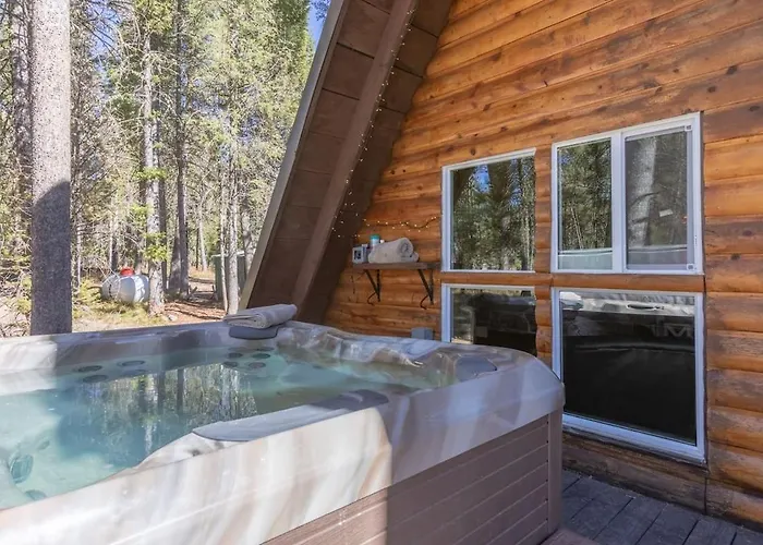 Rustic Cabin Retreat - Hot Tub - Fire Pit - Bbq -