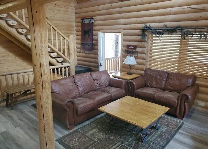 Summer Adventure Awaits! Hidden Pines- Yellowstone